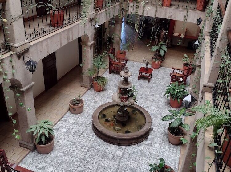 هتل Don Quijote Plaza Guadalajara Centro Historico