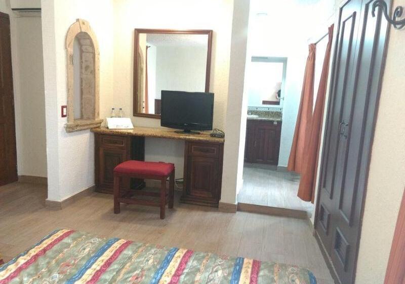 هتل Don Quijote Plaza Guadalajara Centro Historico