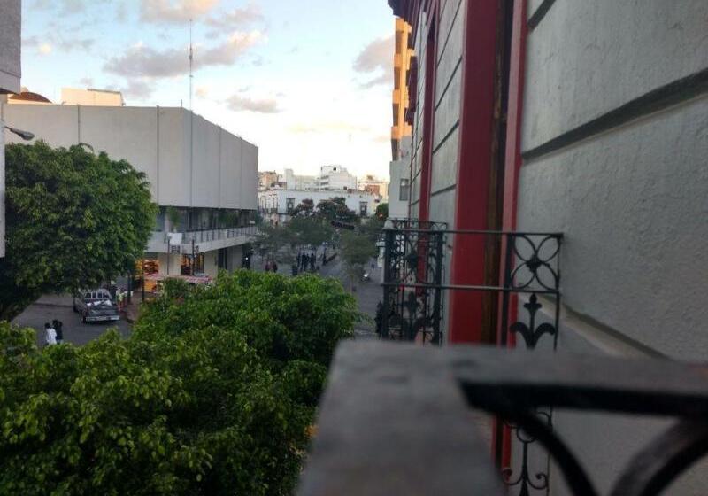 هتل Don Quijote Plaza Guadalajara Centro Historico