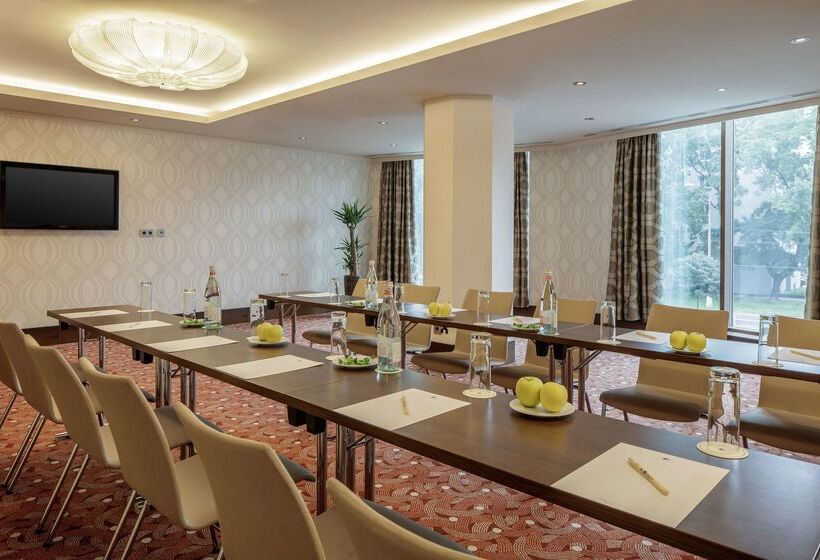 هتل Doubletree By Hilton Bratislava