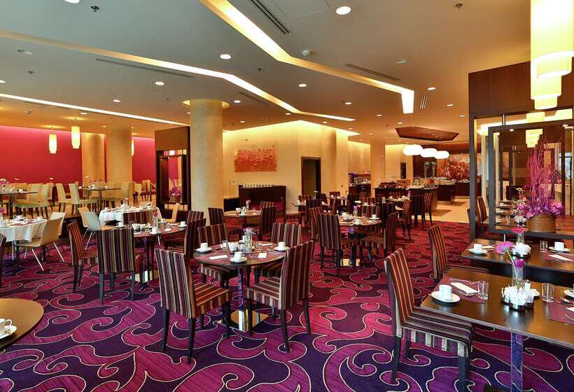 هتل Doubletree By Hilton Bratislava