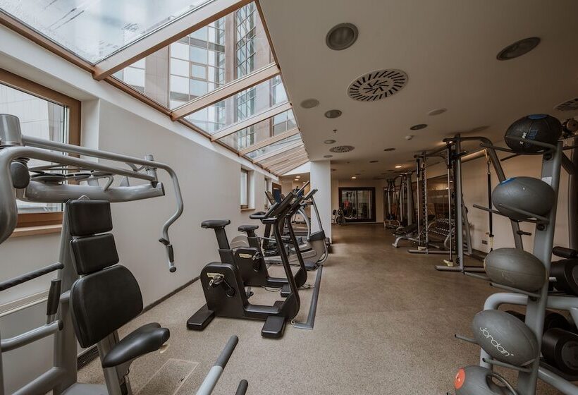 هتل Doubletree By Hilton Bratislava