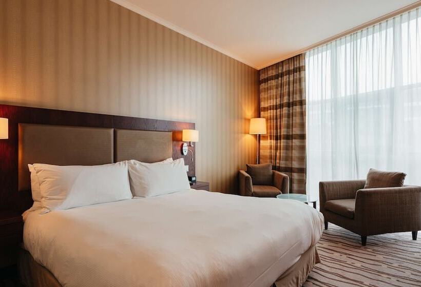 هتل Doubletree By Hilton Bratislava