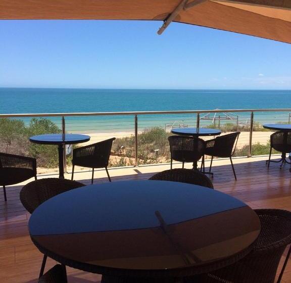 هتل Eco Beach Wilderness Retreat