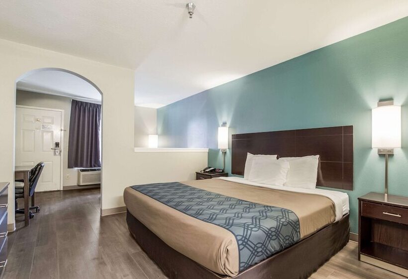 فندق Econo Lodge Inn & Suites I 65