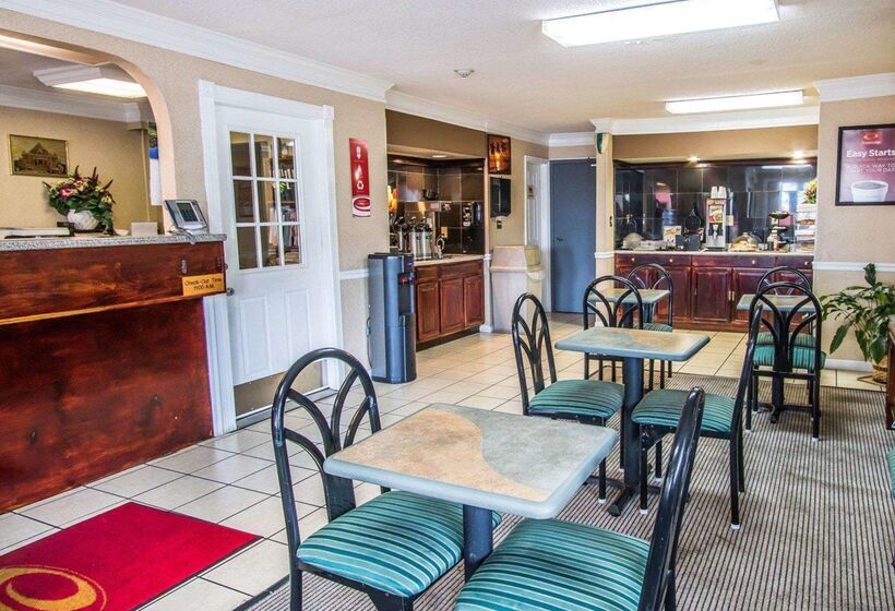 فندق Econo Lodge