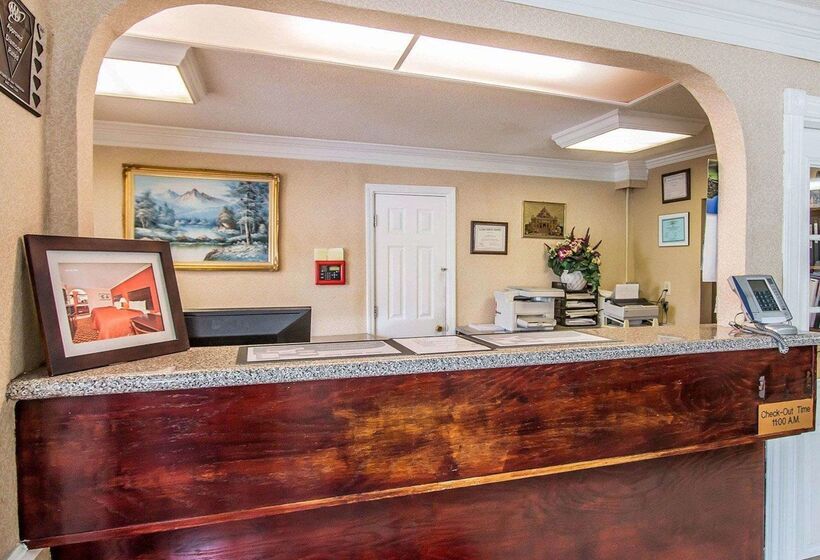 فندق Econo Lodge