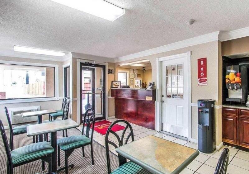 فندق Econo Lodge