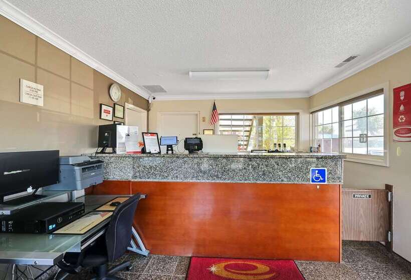 فندق Econo Lodge Woodland Near I 5