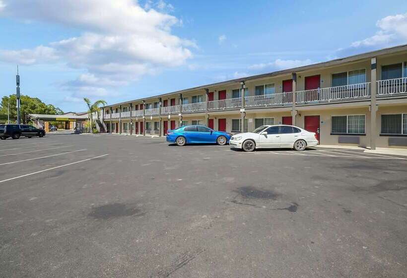 فندق Econo Lodge Woodland Near I 5