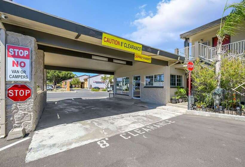 فندق Econo Lodge Woodland Near I 5