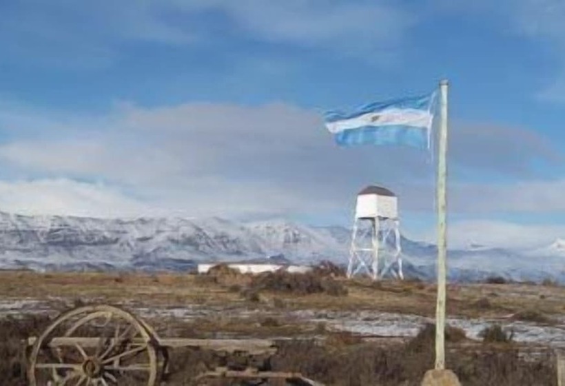 בית מלון כפרי Hostería El Galpón Del Glaciar