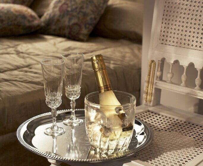 هتل Florens Boutique