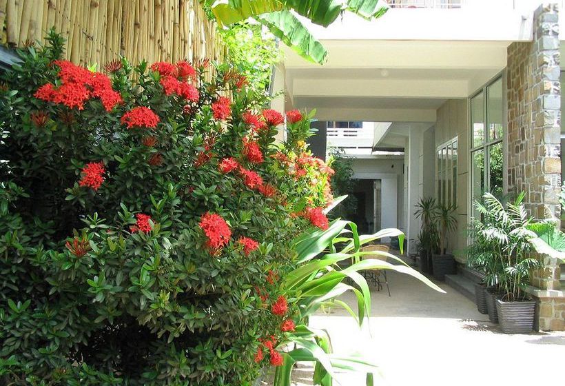 Отель Frangipani Villa 60s