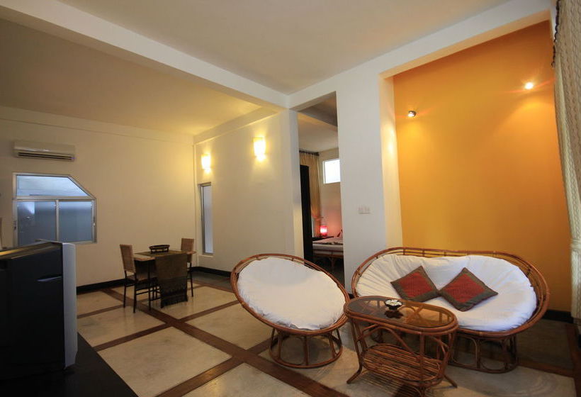 Отель Frangipani Villa 60s