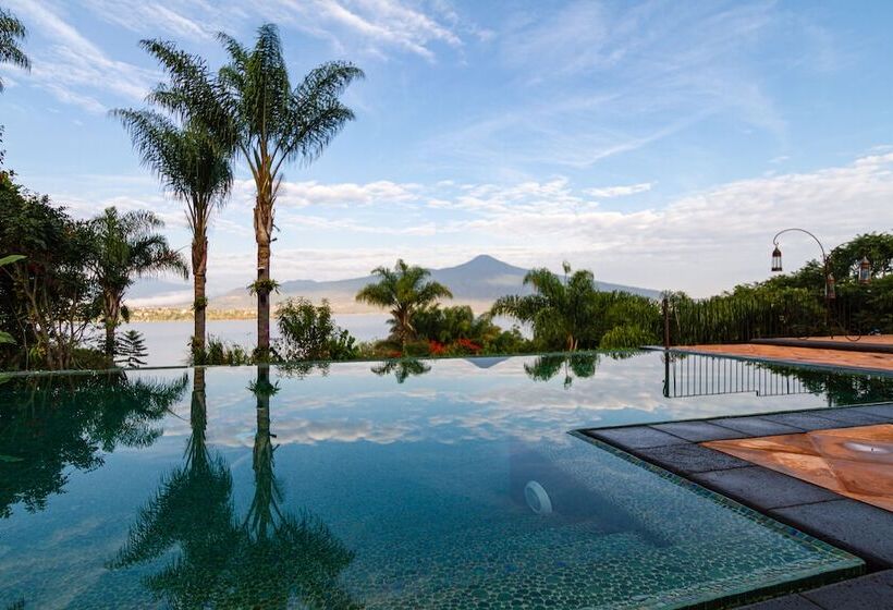 فندق Hacienda Ucazanaztacua