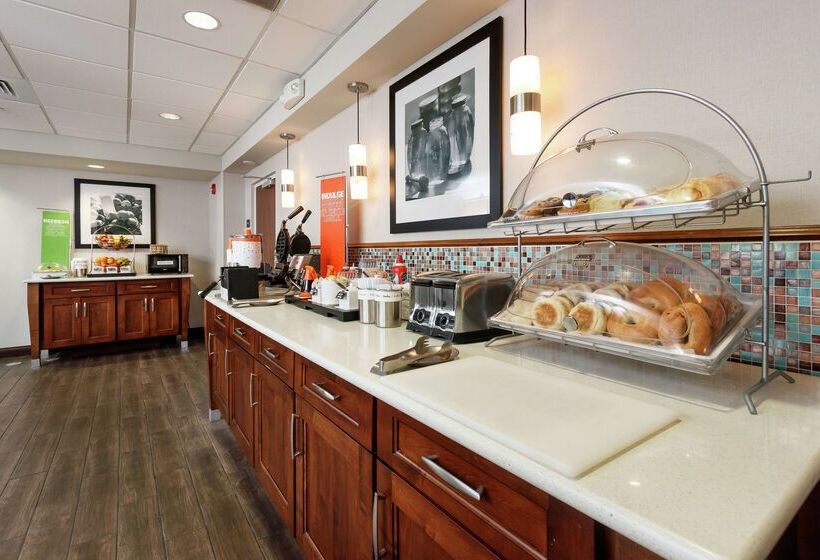 فندق Hampton Inn & Suites Navarre