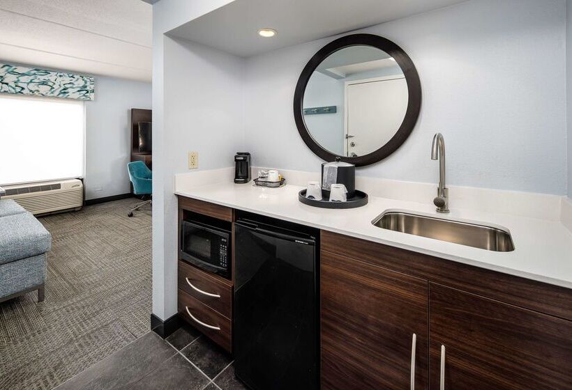 فندق Hampton Inn & Suites Navarre