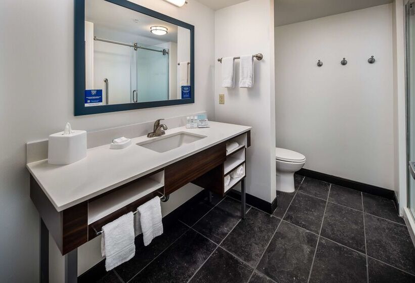 فندق Hampton Inn & Suites Navarre