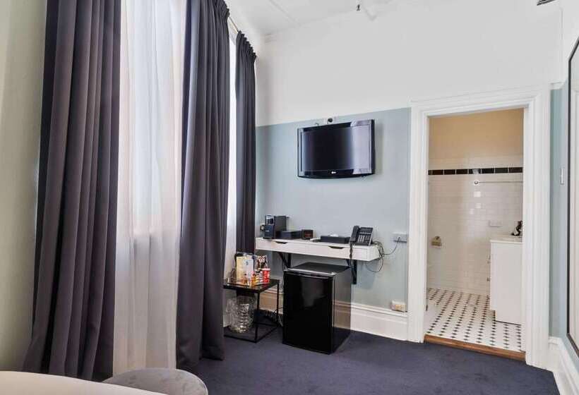 Harry, Ascend Hotel Collection