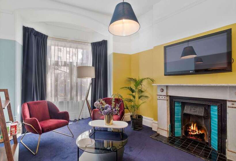 Harry, Ascend Hotel Collection