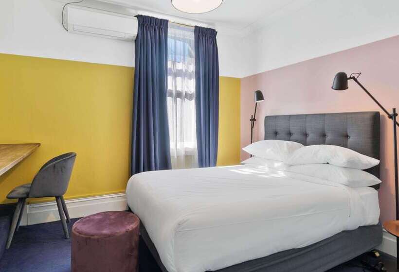 Harry, Ascend Hotel Collection