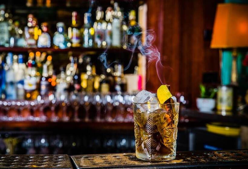 Harry, Ascend Hotel Collection