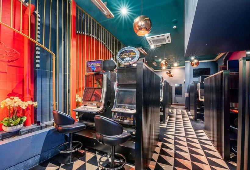 Harry, Ascend Hotel Collection