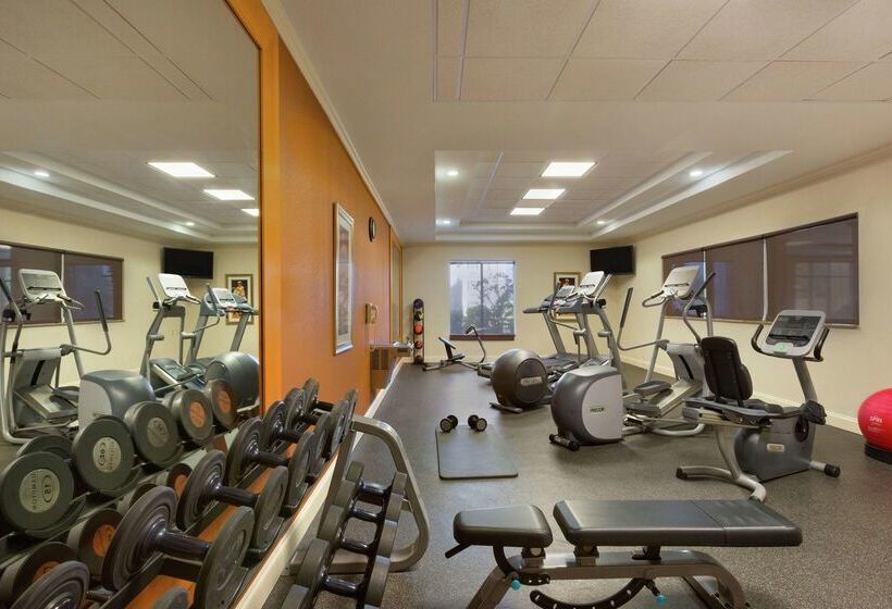 هتل Hilton Garden Inn Shreveport