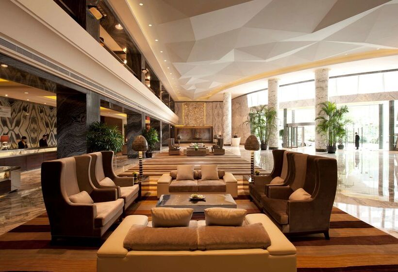 هتل Hilton Shanghai Hongqiao