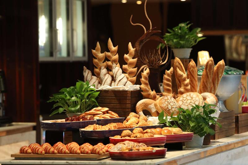 هتل Hilton Shanghai Hongqiao