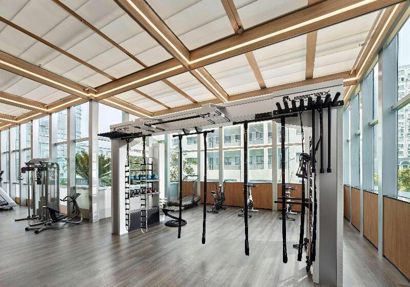 هتل Hilton Shanghai Hongqiao