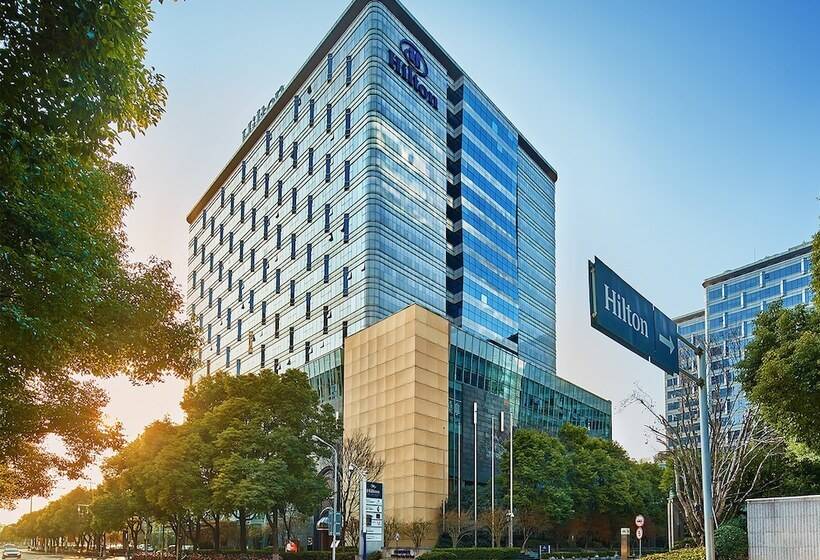 هتل Hilton Shanghai Hongqiao