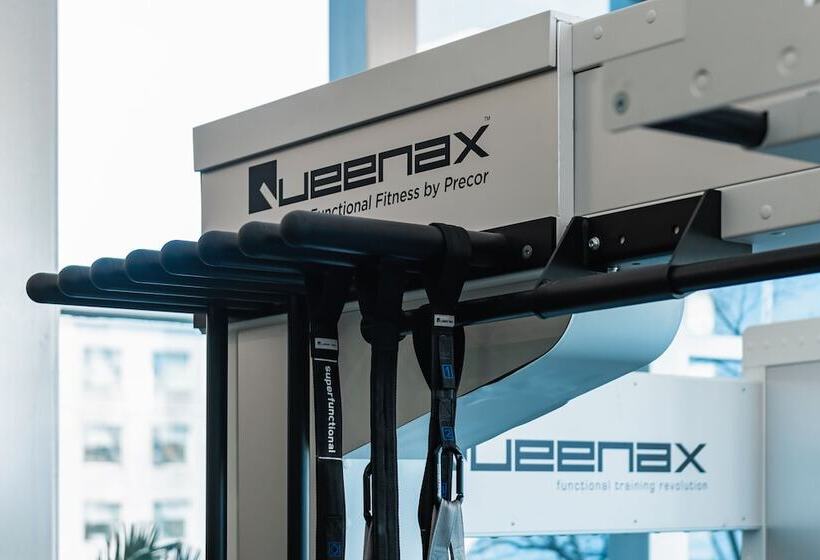 هتل Hilton Shanghai Hongqiao