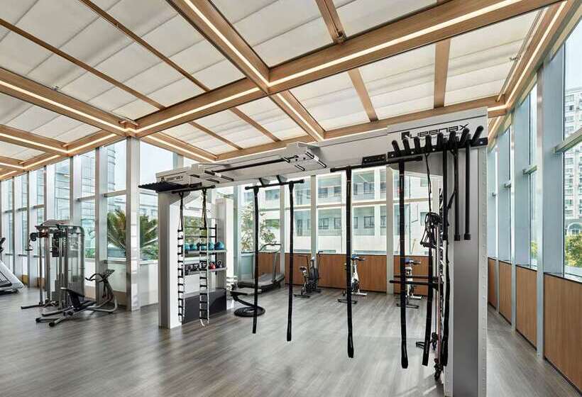 هتل Hilton Shanghai Hongqiao