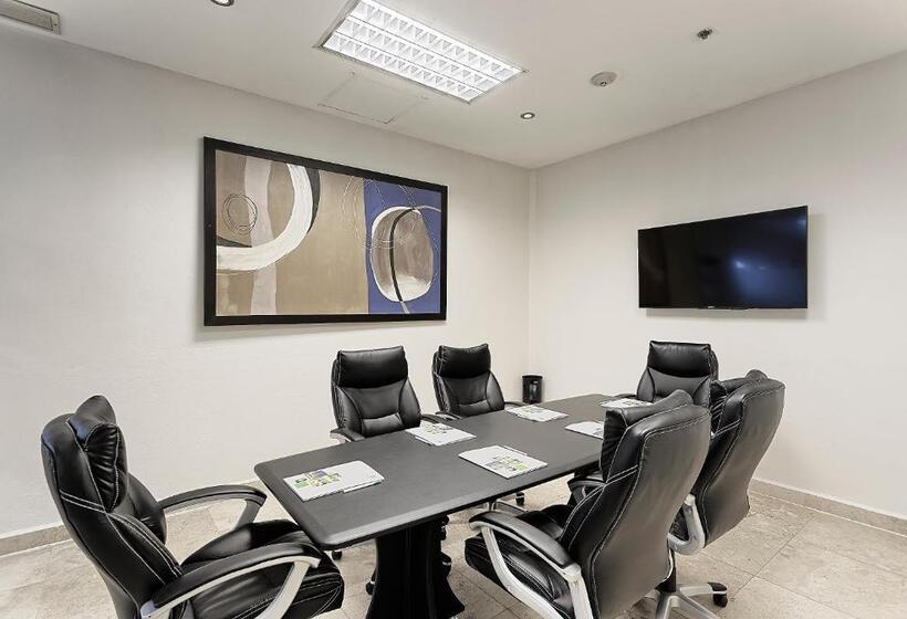 هتل Holiday Inn Campeche, An Ihg