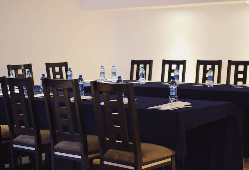 فندق Holiday Inn Express Nuevo Laredo, An Ihg