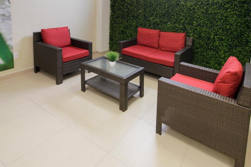 Отель Holiday Inn Express & Suites Irapuato