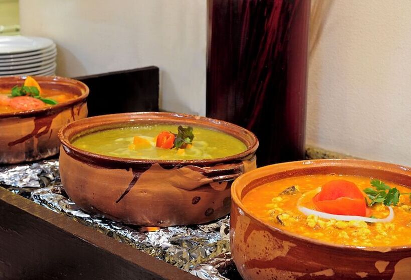 בית מלון כפרי Holiday Inn Uruapan, An Ihg