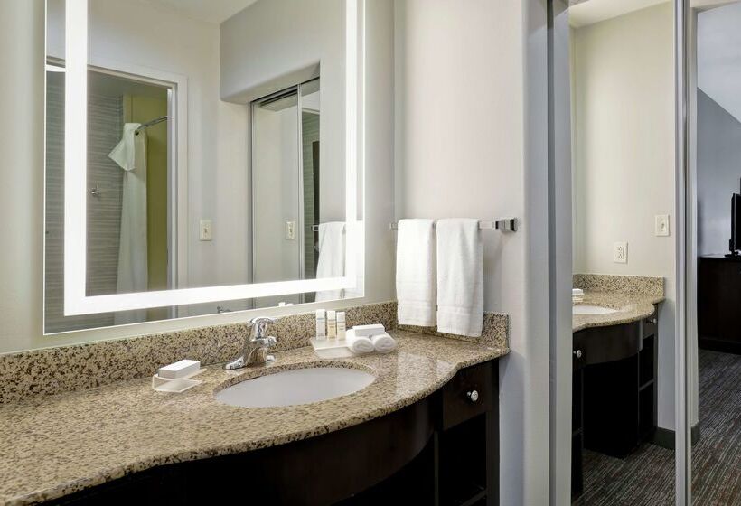 هتل Homewood Suites By Hilton Mcallen