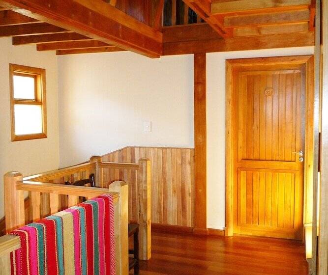 ホテル Hosteria Senderos