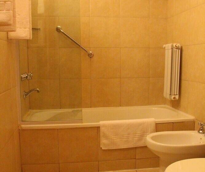 ホテル Hosteria Senderos