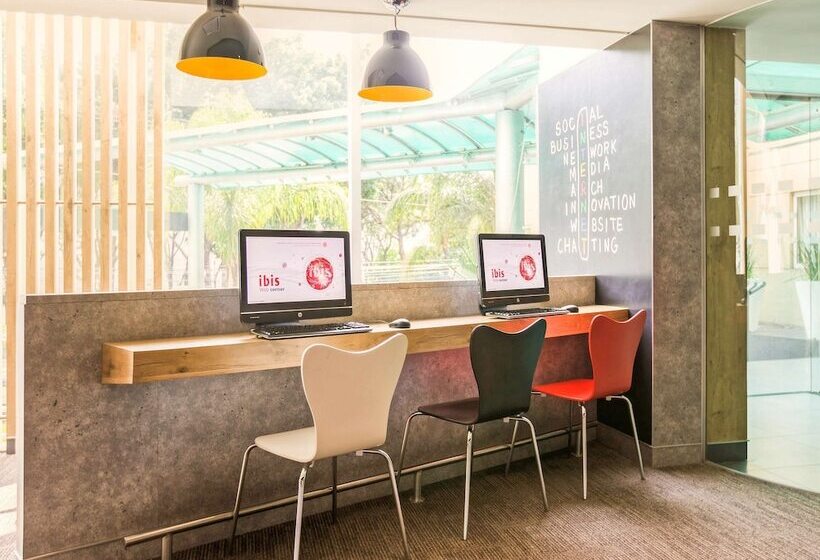 ホテル Ibis Guadalajara Expo