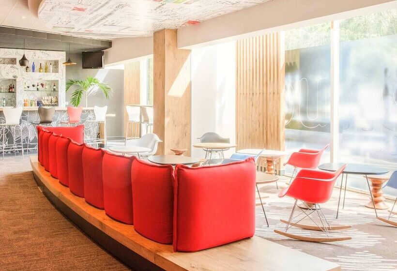 ホテル Ibis Guadalajara Expo