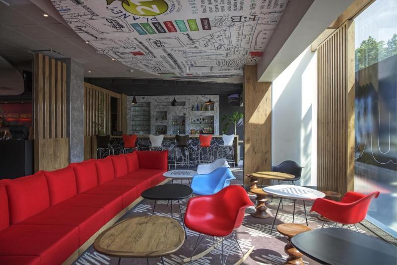 ホテル Ibis Guadalajara Expo