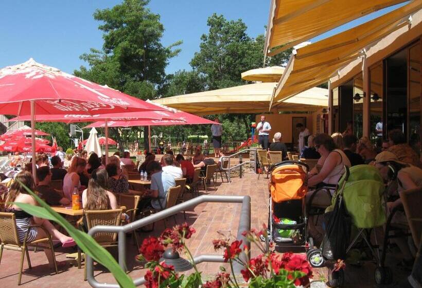 Отель Iskar & Aquapark All Inclusive