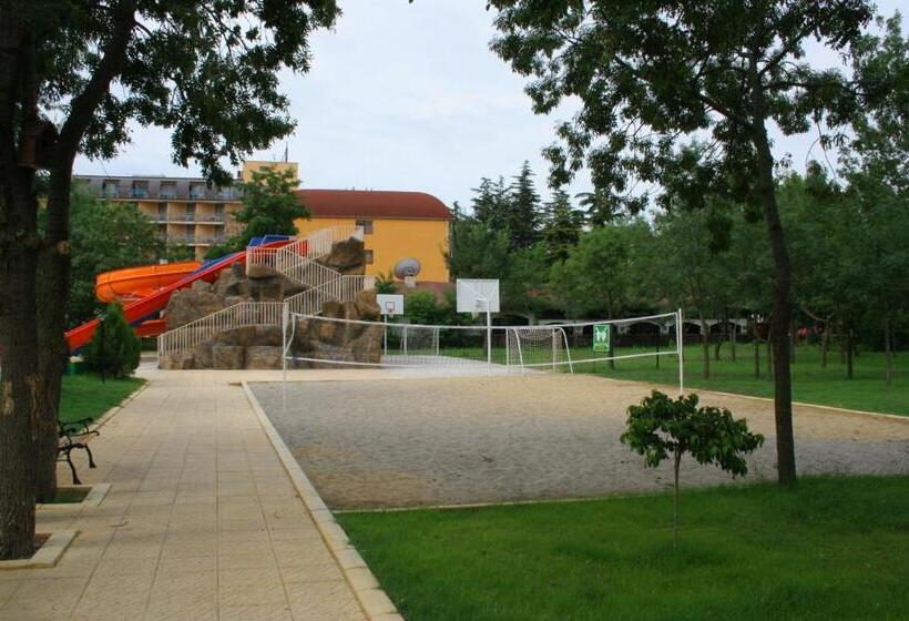 Отель Iskar & Aquapark All Inclusive