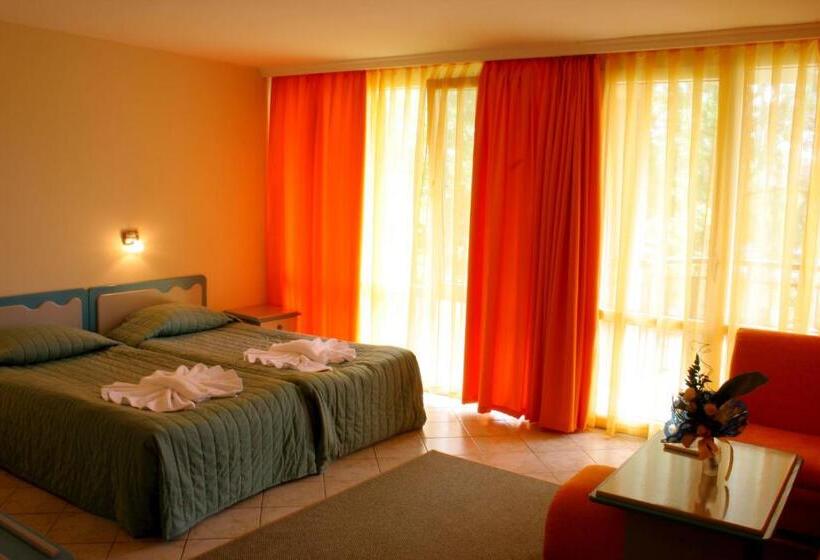 Отель Iskar & Aquapark All Inclusive