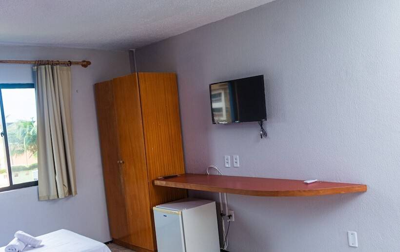 Отель Kalamari Beach