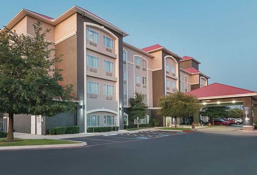 Отель La Quinta By Wyndham San Antonio Northwest